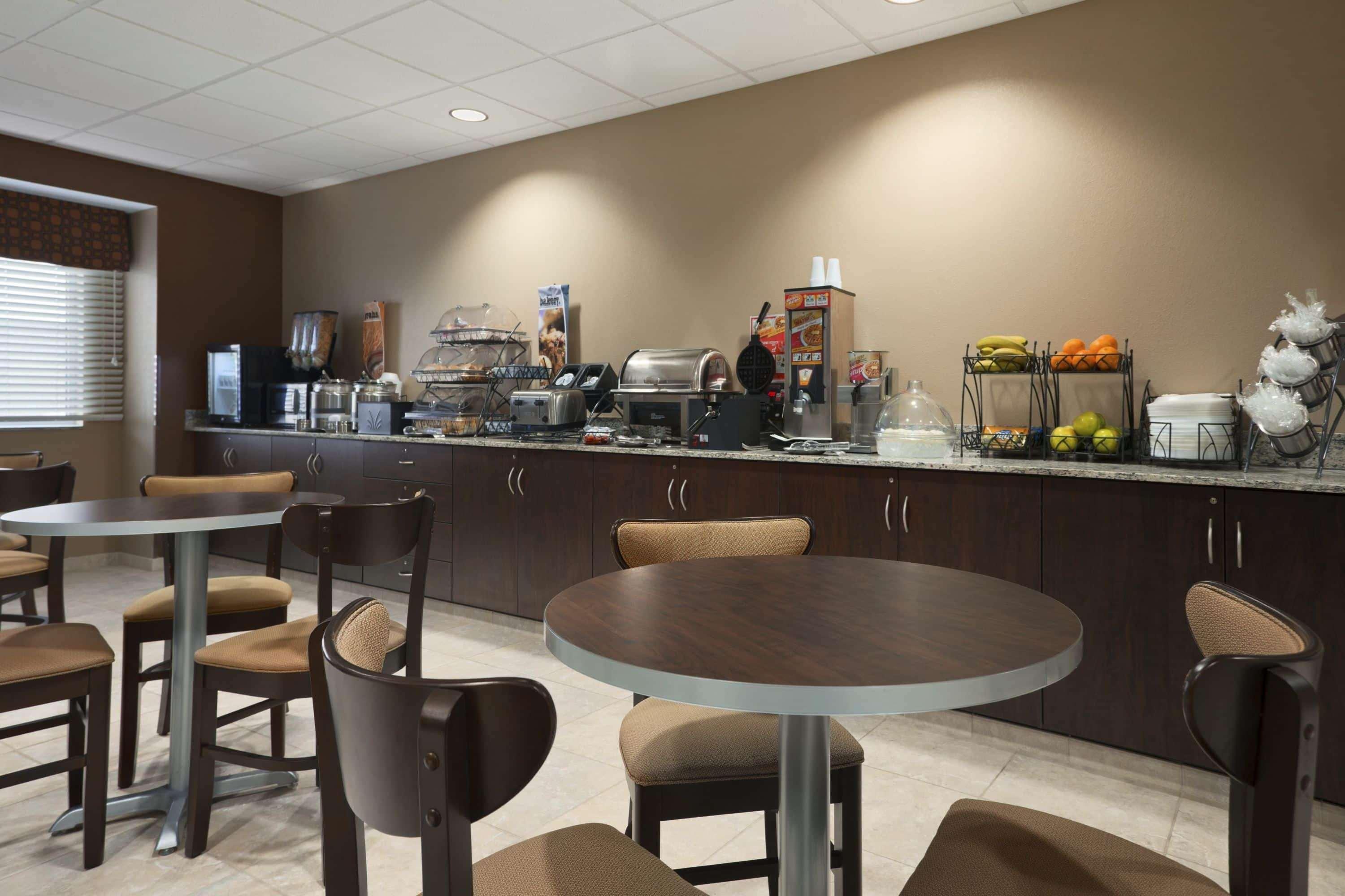 Microtel Inn&Suites Fairmont Extérieur photo
