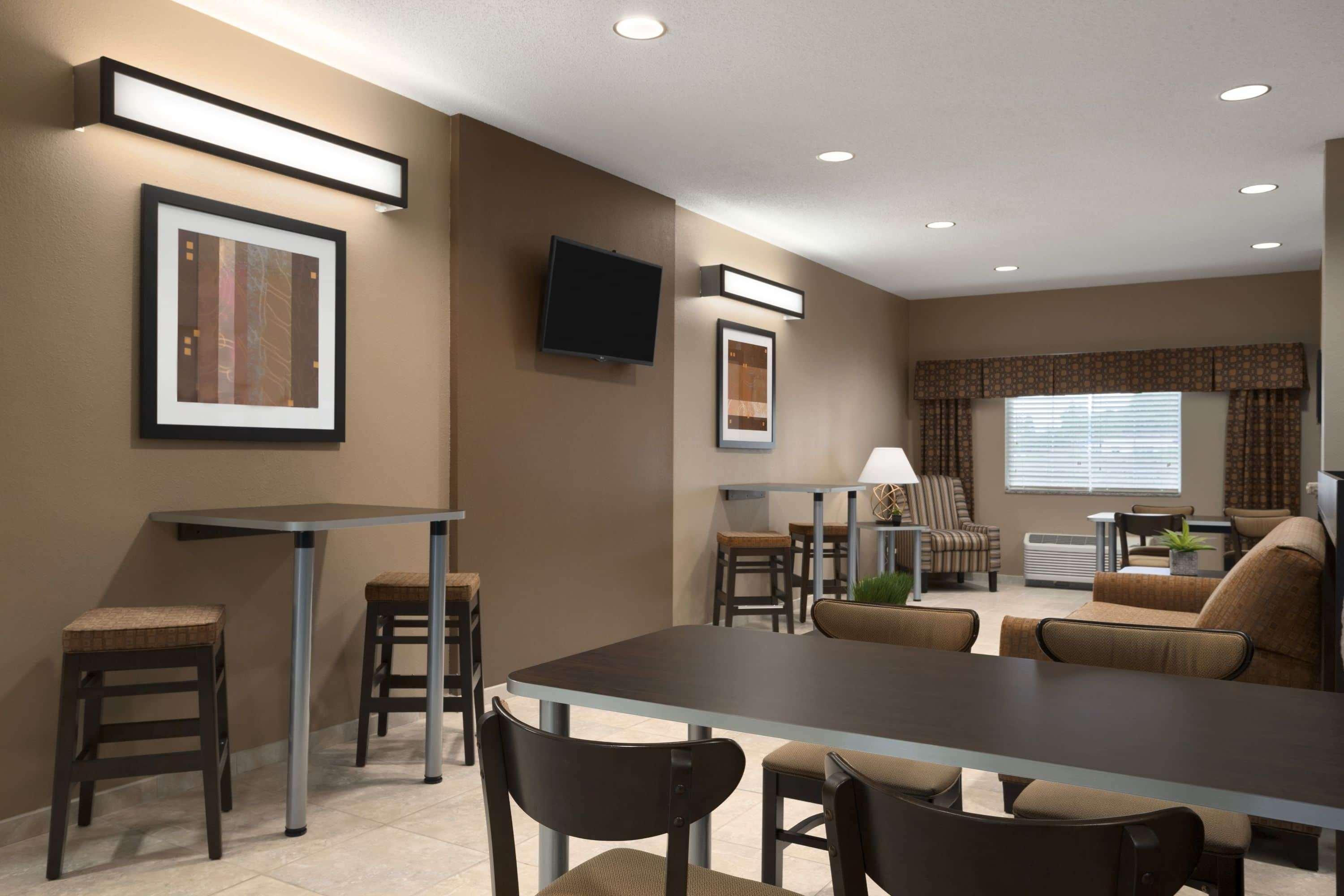 Microtel Inn&Suites Fairmont Extérieur photo