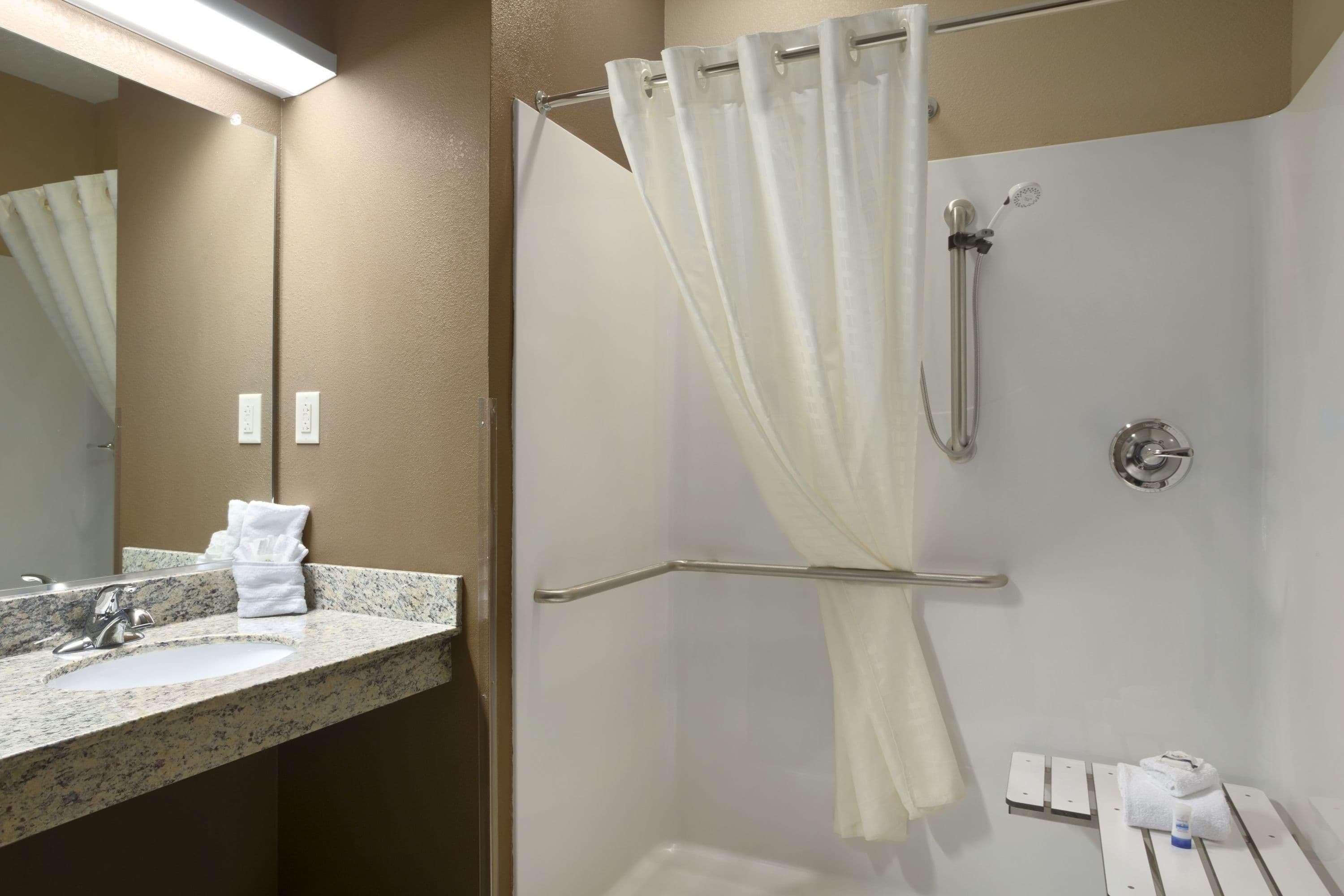 Microtel Inn&Suites Fairmont Extérieur photo